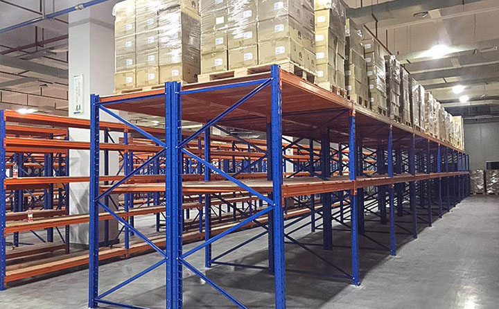 如何保養(yǎng)維護(hù)和應(yīng)急處理倉庫重型貨架？